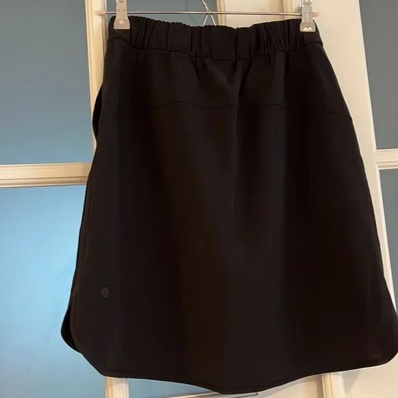 Lululemon black casual skirt - Picture 4 of 5
